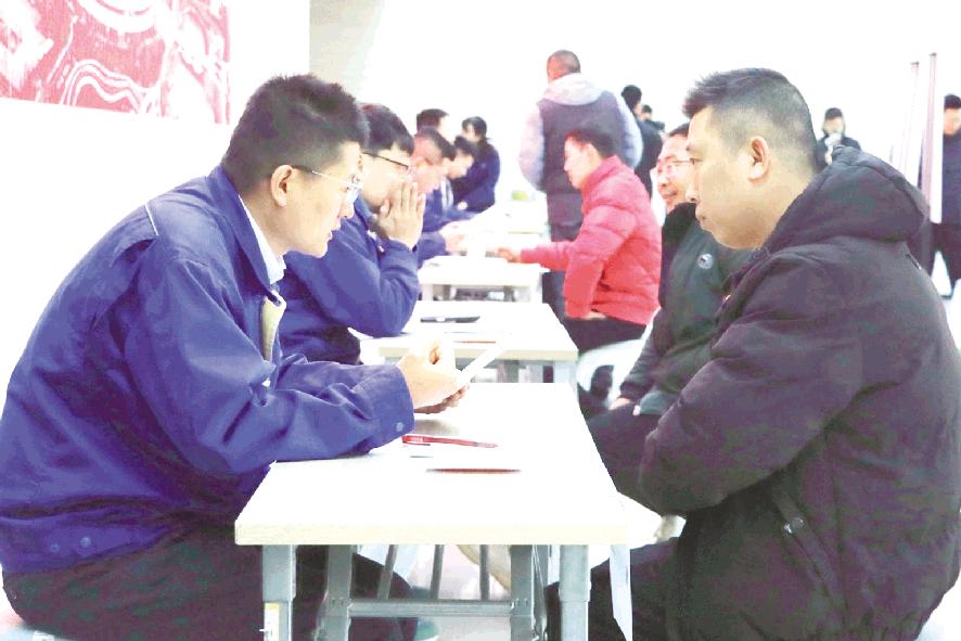 专场招聘会开进产业园区